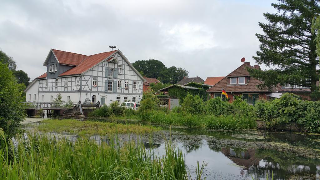 Oldenstadter Wassermuhle Uelzen Buitenkant foto