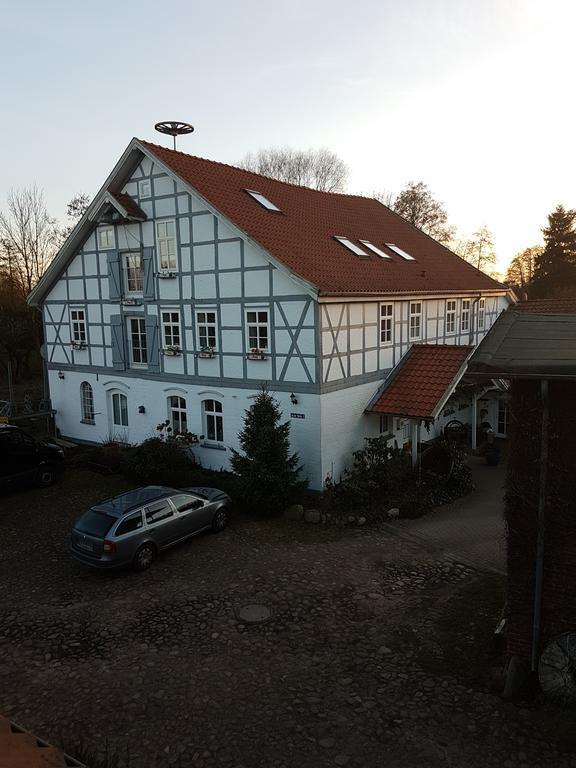 Oldenstadter Wassermuhle Appartement Uelzen Buitenkant foto